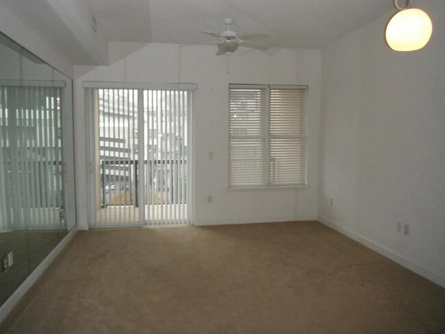 Foto del edificio - 1100 Bluff Rd