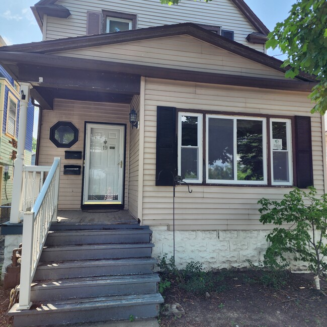 Building Photo - 19 Crowley Ave