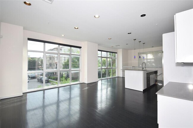Foto del edificio - 207 Pierce St