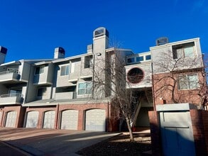 Building Photo - 960 Acapulco Ct