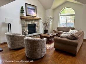 Building Photo - 241 Deer Run