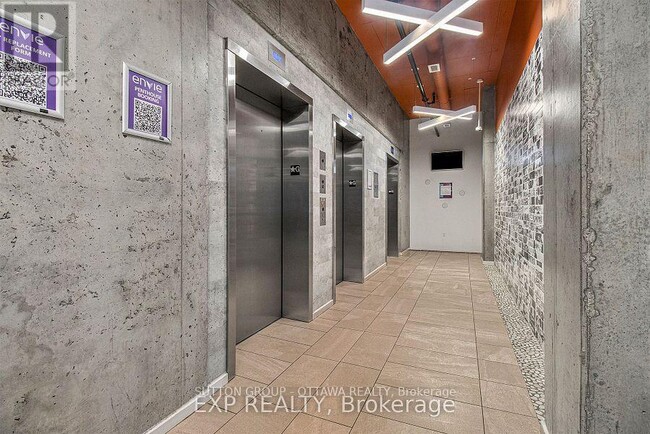 Building Photo - 105-105 Champagne Ave S