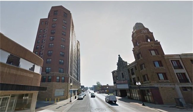 Building Photo - 630 E State St