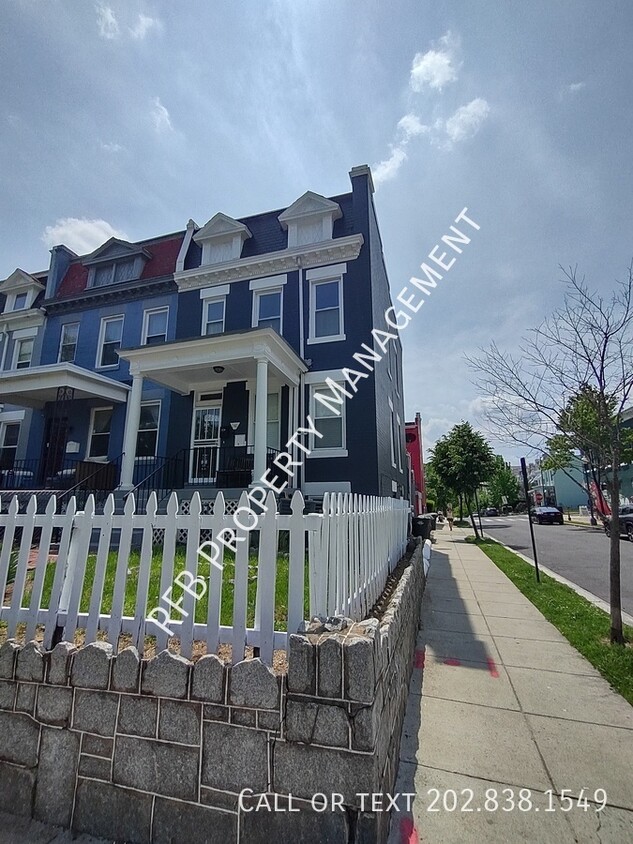 Primary Photo - Charming 3-Bedroom, 2-Bathroom End-Unit Ro...