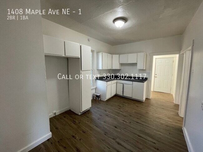 Foto del edificio - Two bedroom One bathroom first level apart...