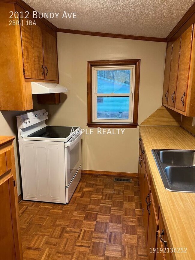 Building Photo - 2012 Bundy Ave. - Available 06/01/2023