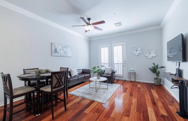 Building Photo - 2400 McCue Rd