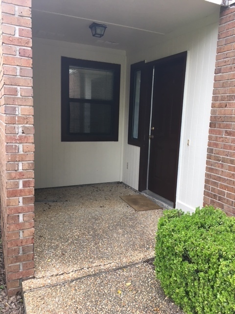 Primary Photo - 2 Bedroom/2 Bath Townhome located in Valdosta