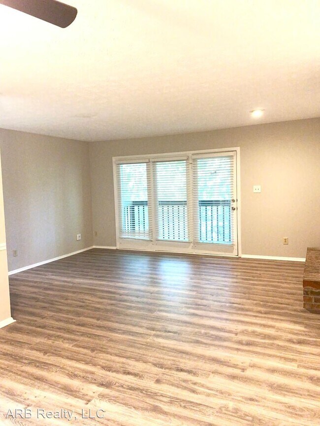 Building Photo - 3 br, 2 bath House - 316 Tuxworth Circle