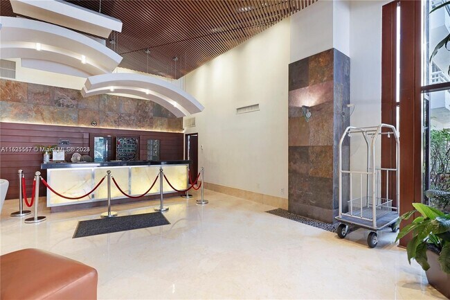 Foto del edificio - 3300 NE 191st St