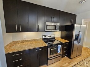 Building Photo - 5836 Birchbrook Dr