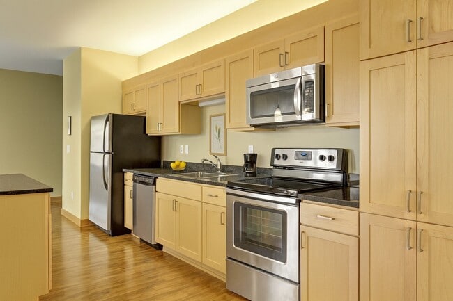 Building Photo - Lofts at Farmers Market