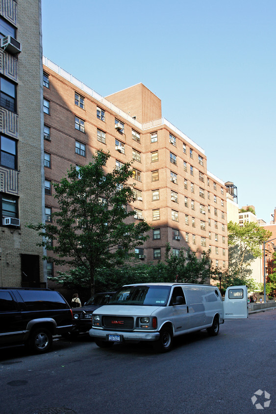 Building Photo - 120 W 94th St