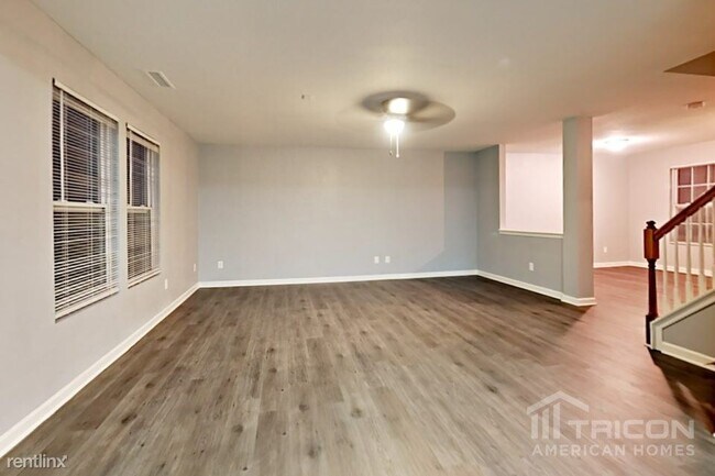 Foto del edificio - 3442 Table Rock Dr