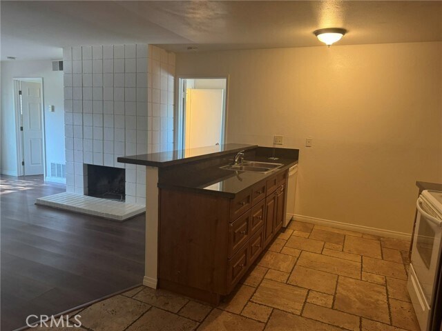 Foto del edificio - 23629 Golden Springs Dr