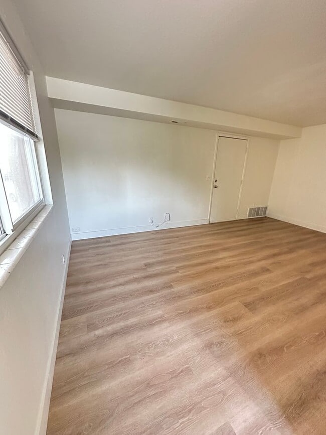 Foto del edificio - Beautiful Salt Lake Condo!