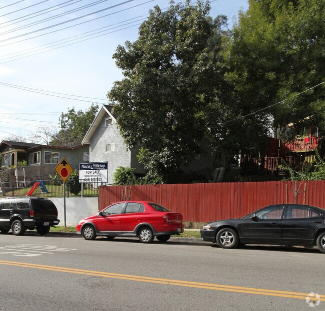 Foto del edificio - 2011-2015 Echo Park Ave
