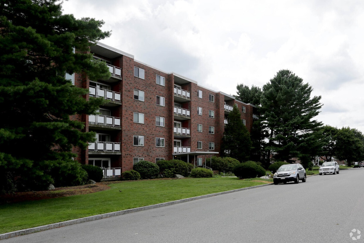 Primary Photo - Hill Estates