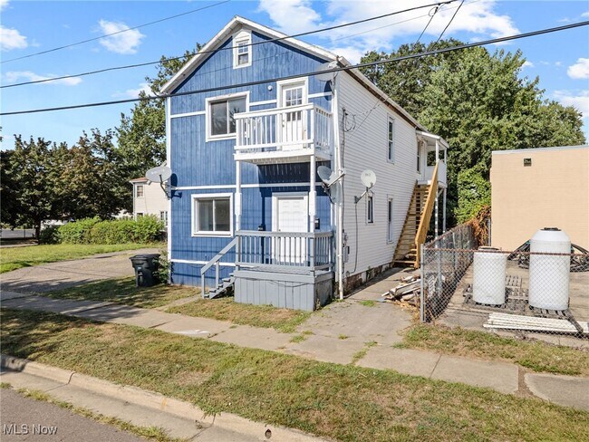 Building Photo - 2387 29th St SW