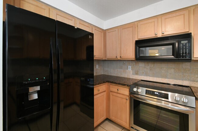 Building Photo - 175 Galicia Way
