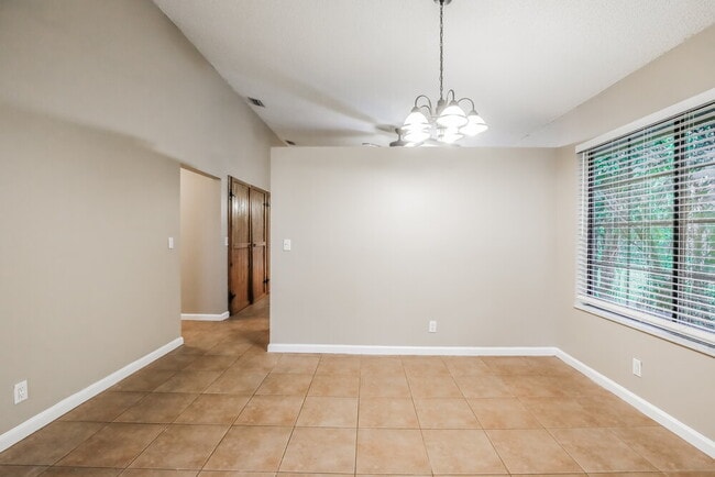 Building Photo - 575 NW 38th Ave
