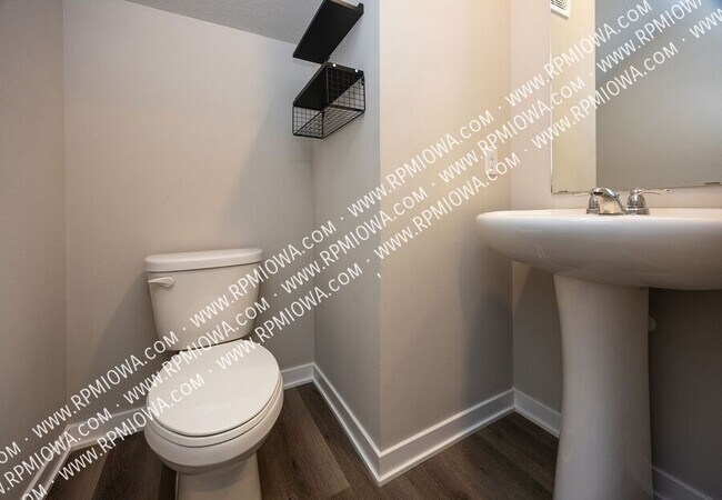 Foto del edificio - 2572 SE Hawkins Ave