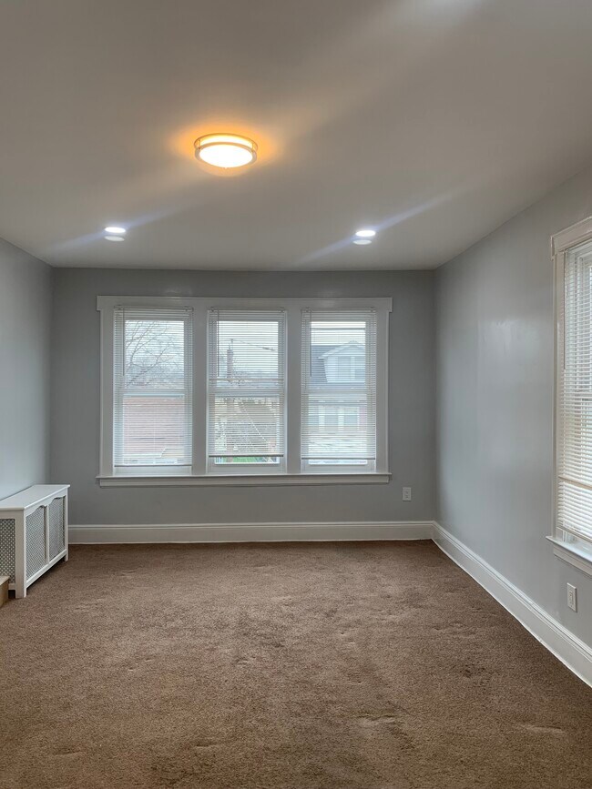 Foto del edificio - 12 Fairchild Pl