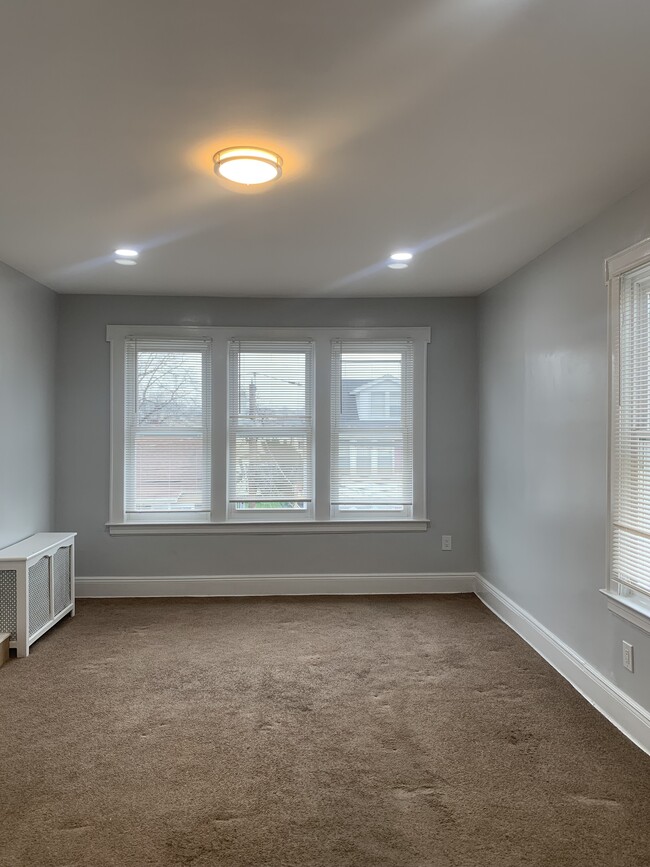 Building Photo - 12 Fairchild Pl