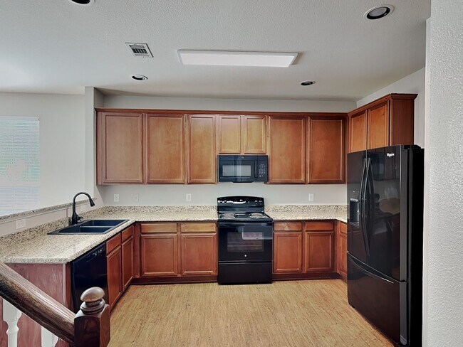 Foto del edificio - Spacious Two-Story Living with Loft, Luxe Primary Suite & Entertainer’s Backyard!