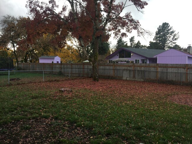 Building Photo - 4 bedroom 2 bath home on quiet street in Hillsboro near Intel
