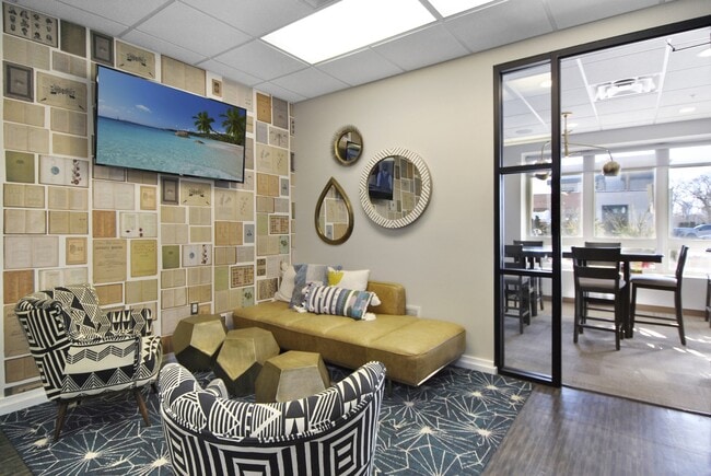 Building Photo - Waters Edge Apartments of Harbortown