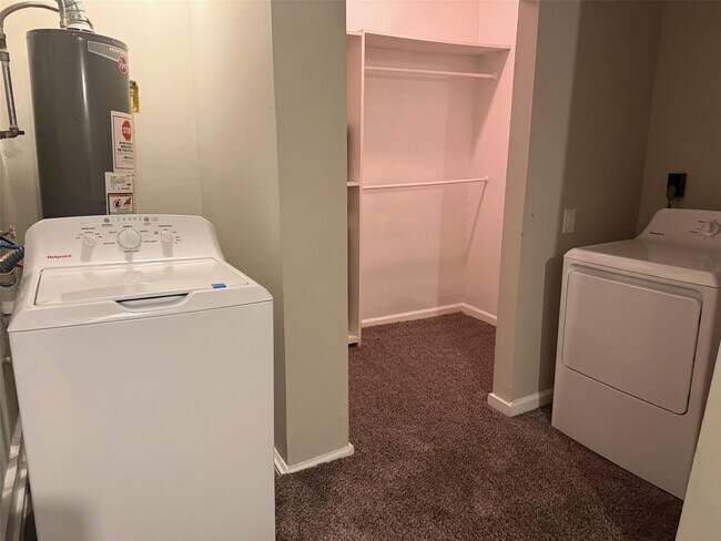 Foto del edificio - 5933 Southgood St