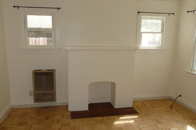 Living Room with faux fireplace - 764 Coronado Ave