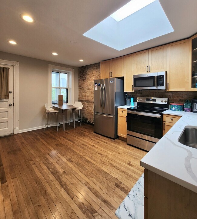 Foto del edificio - 1539 N Wells St