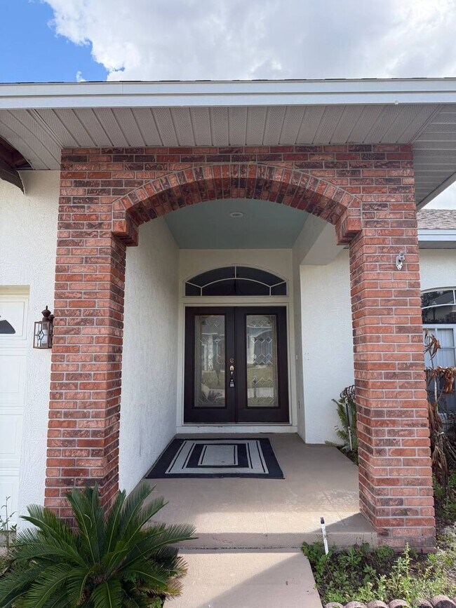 Foto del edificio - Welcome to your private Florida retreat in Lakeland!