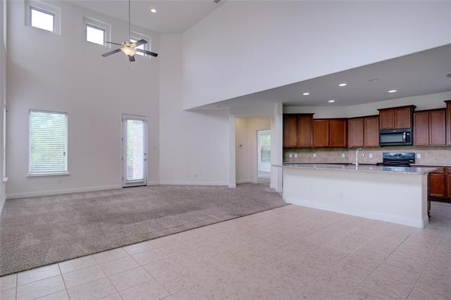 Foto del edificio - 8721 Maple Ridge Trail