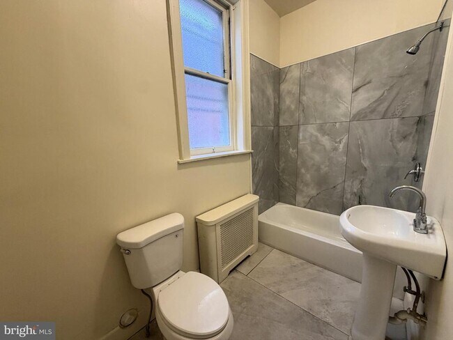 Foto del edificio - 4718 Hazel Ave