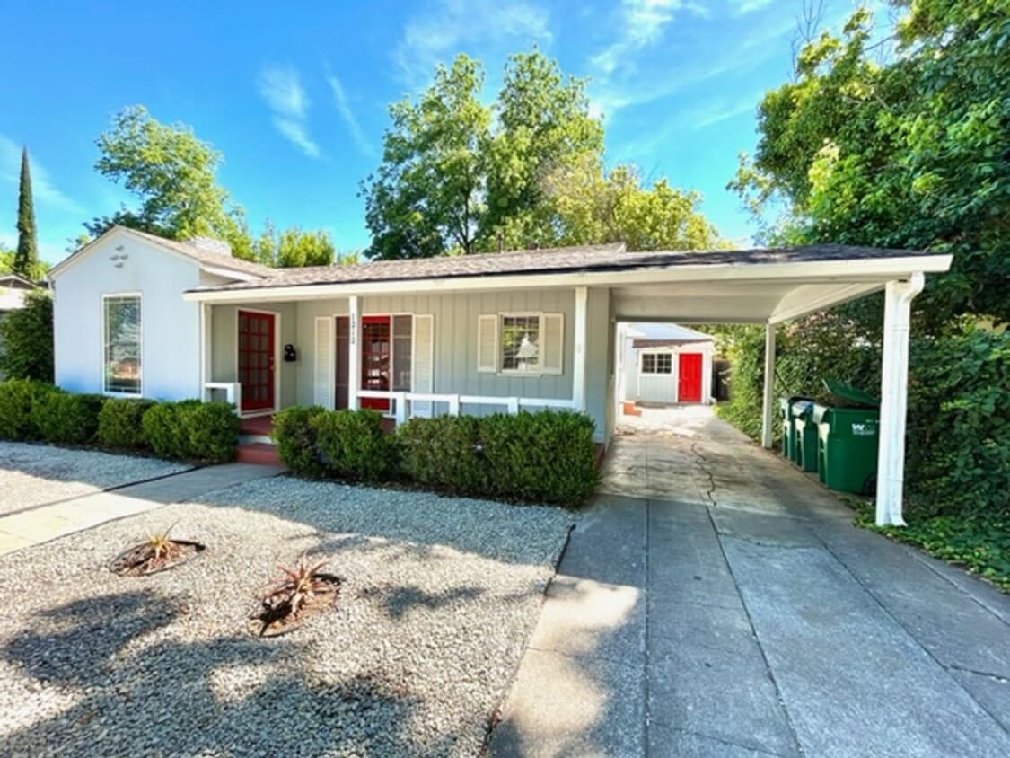 Foto principal - **RESERVE FOR SUMMER 2026** Charming home ...