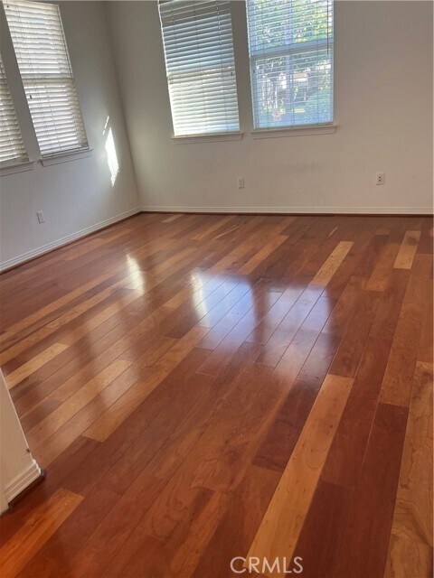 Foto del edificio - 2889 Plaza del Amo