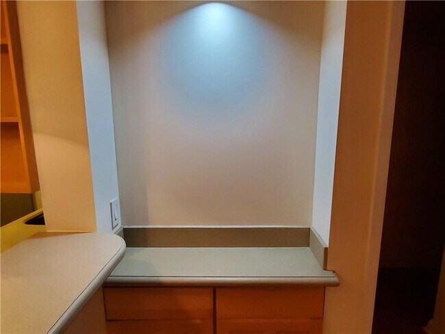 Foto del edificio - 4209 Pine Heights Dr NE