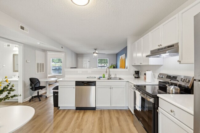 Foto del edificio - 3504 Carlson Bay Ct
