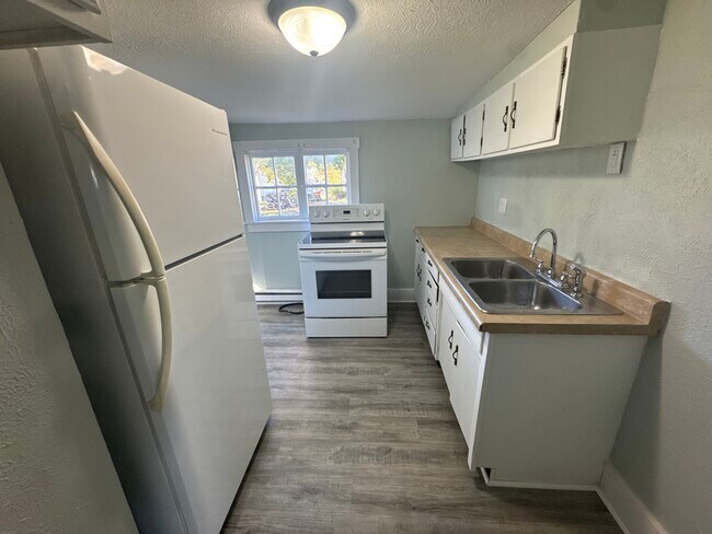 Foto del edificio - 1303 S Main St