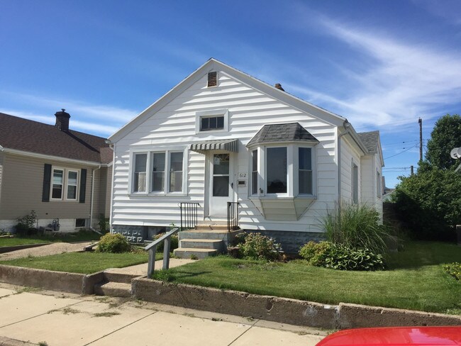 Building Photo - 9th Street Mishawaka