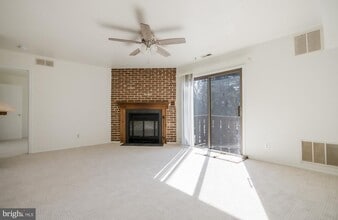 Building Photo - 1810 Woodhollow Dr