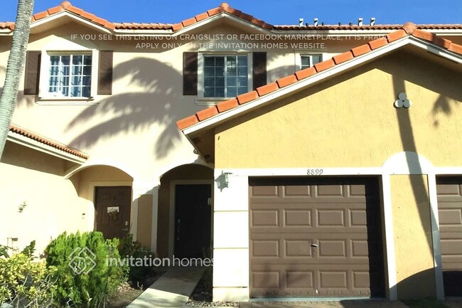 Building Photo - 8899 N Isles Cir