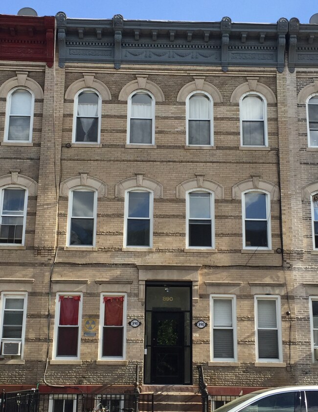 911 Jefferson Avenue Apartments Brooklyn, NY