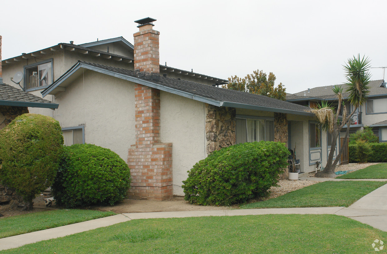 Building Photo - 4921 Canto Dr