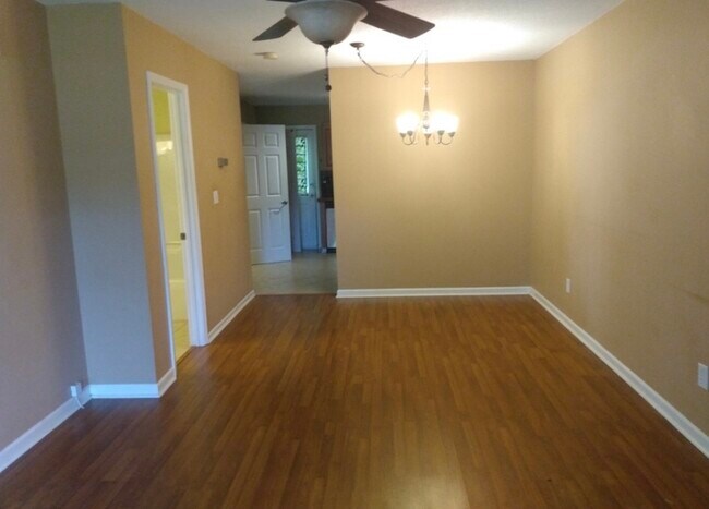 Foto del edificio - 2 Bedroom Duplex in Anderson
