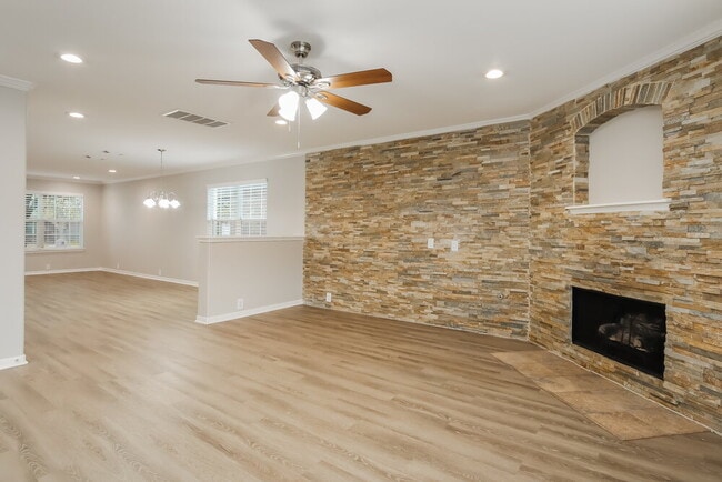 Building Photo - 20122 Cypresswood Glen