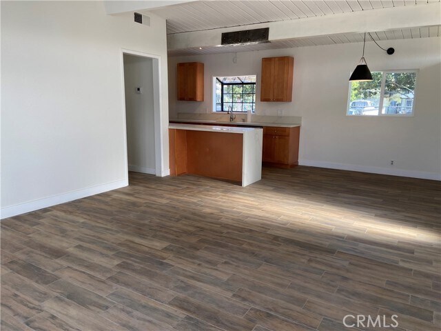 Building Photo - 303 W Nubia St
